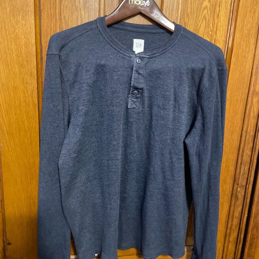 GAP sweater